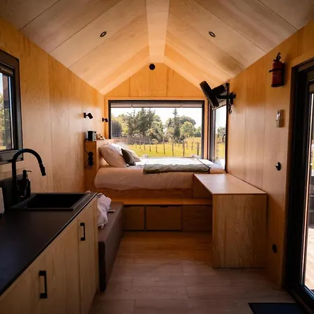 Fonneuve Les Crins - Parcel Tiny House - Tiny House Entouree Par Les Chevaux A 45mn De Toulouse Mae-5113 Hytte *